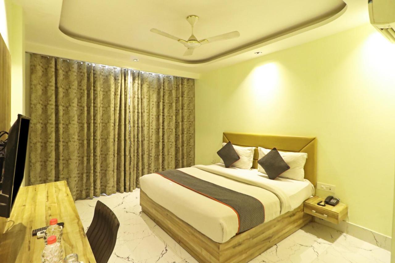 Hotel Good Vibe Near Delhi Igi Airport Nuova Delhi Esterno foto