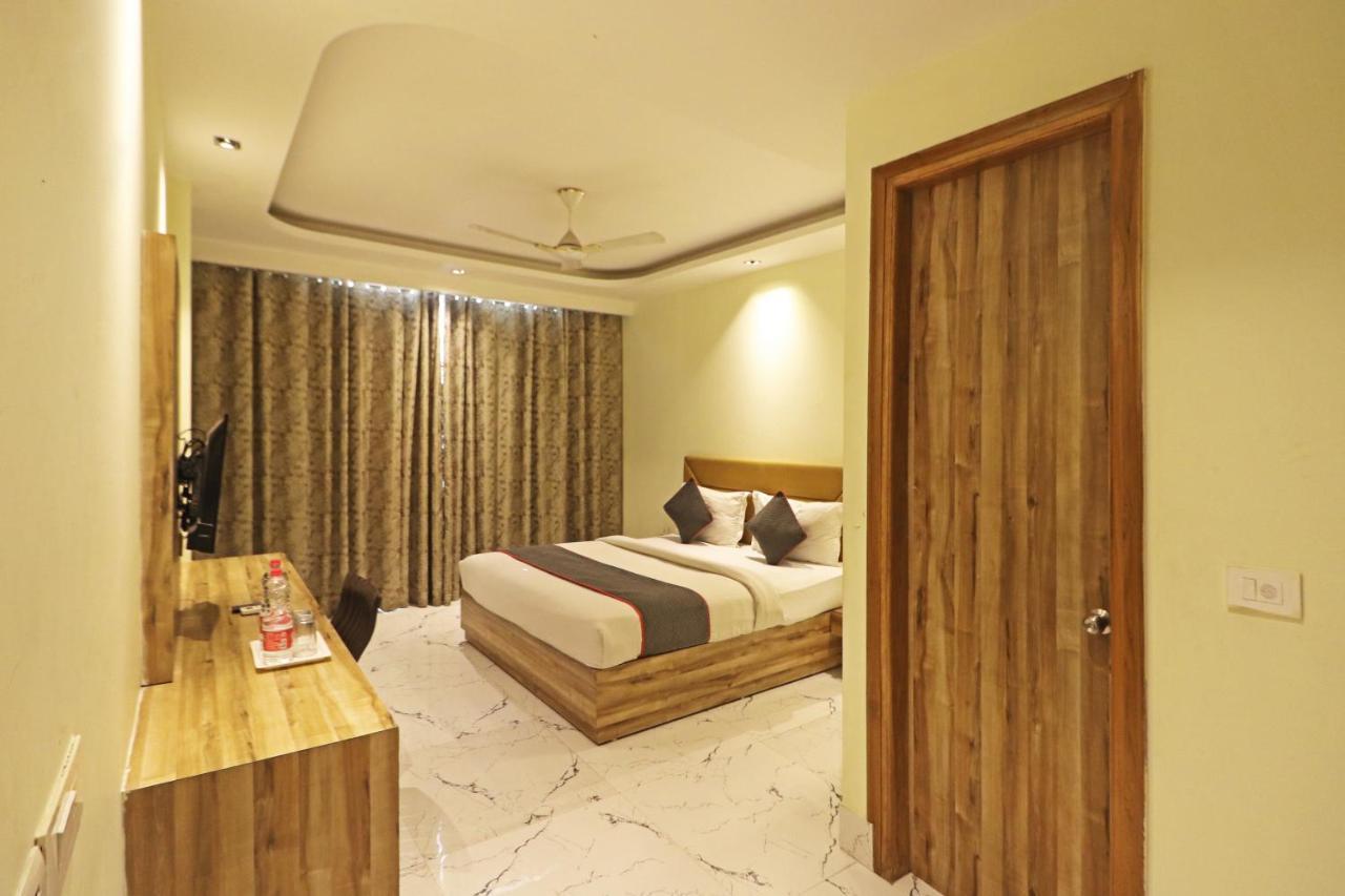 Hotel Good Vibe Near Delhi Igi Airport Nuova Delhi Esterno foto